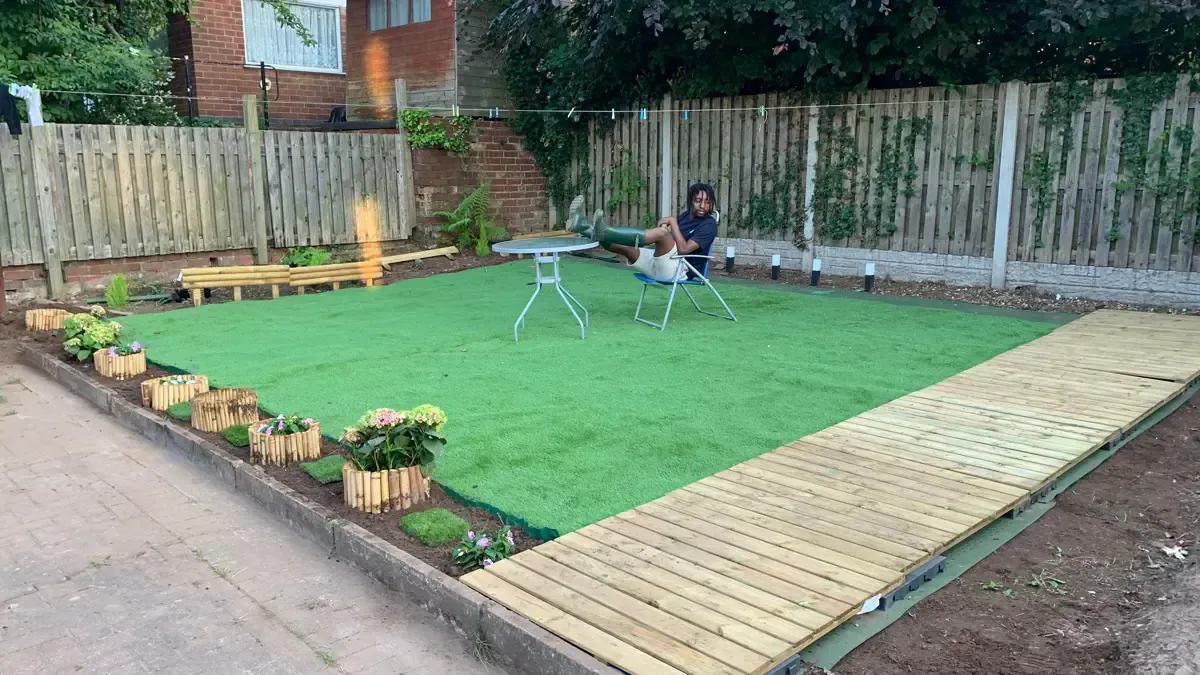 Lawn and turf garden